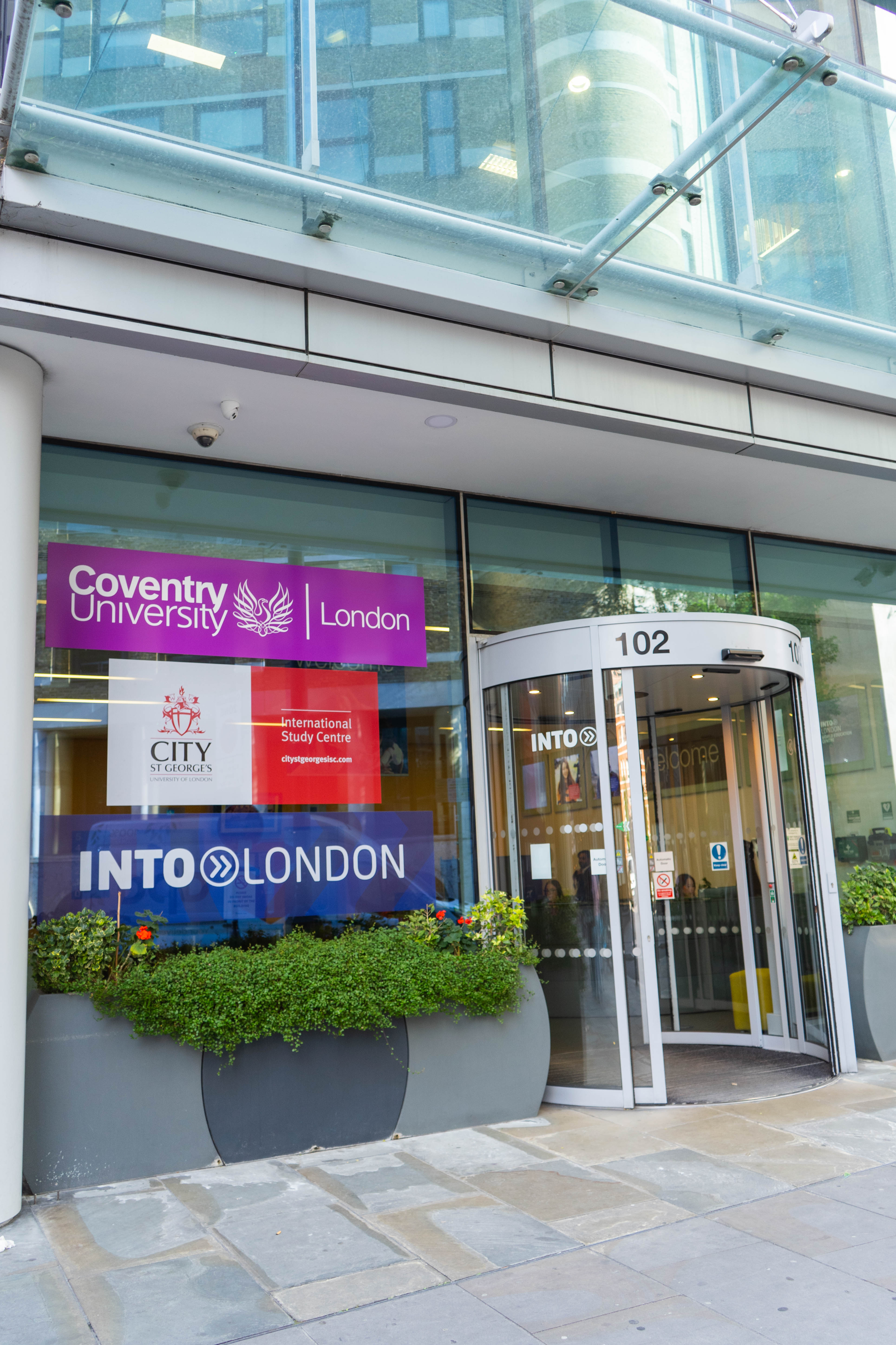 The entrance to Coventry University London.